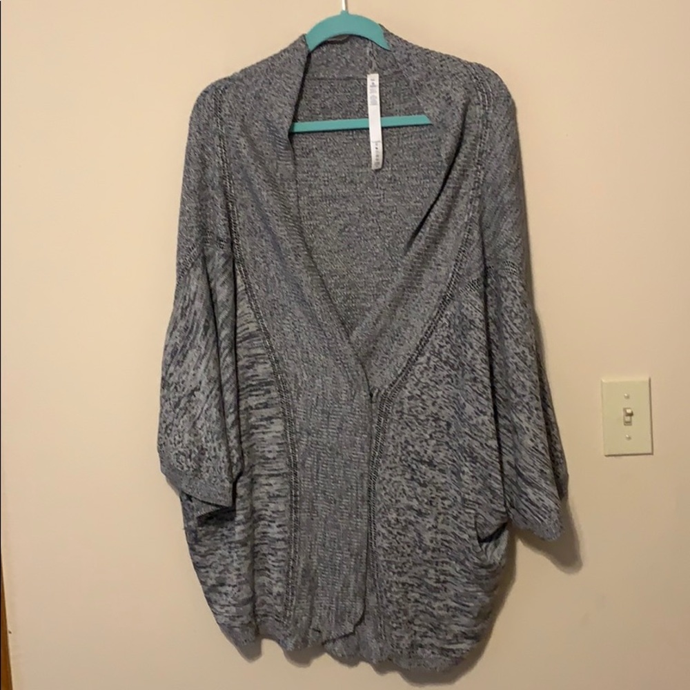 Lululemon Cardigan/Wrap size Medium/Large